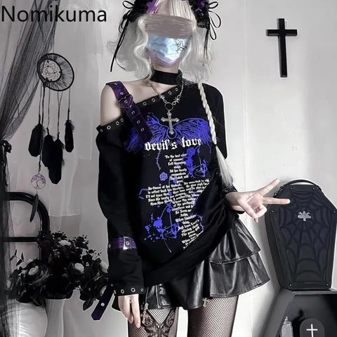 悪魔のようなセーターとエッジの効いたルックスでユニークなスタイルを