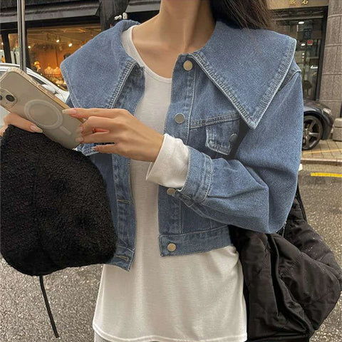 Denim jacket in soft girl style with casual lapel collar