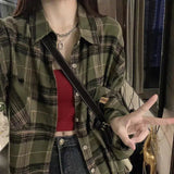 Grunge shirt for women casual streetwear style in Y2K look