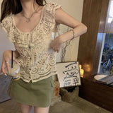 Soft-girl lace blouse in crochet look for the summer look