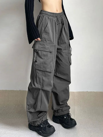Damen Techwear Cargo-Hose im Oversize Stil mit weitem Bein