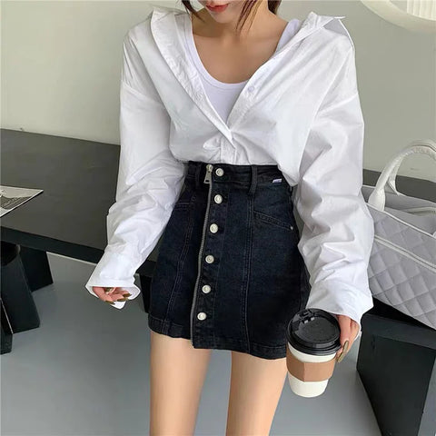 ジッパーとスナップボタン付きブラックデニムスカート