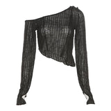 Asymmetrical Off-Shoulder Top in Y2K Style with Visible Belly