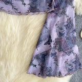 リボン柄とトランペットスリーブが特徴のオフショルダーメッシュトップ