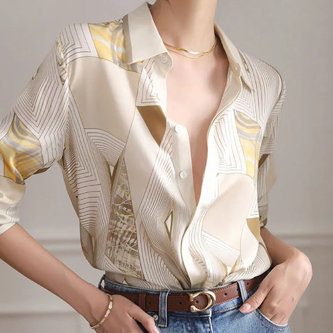 Ladies' blouse with artistic pattern