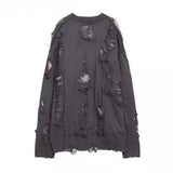 Rissiger Grunge Longsleeve Sweater in Streetwear Style